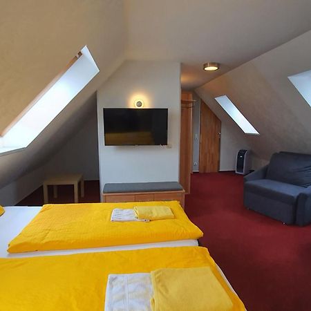 Hotel/Restaurant Balkan Зёммерда Экстерьер фото