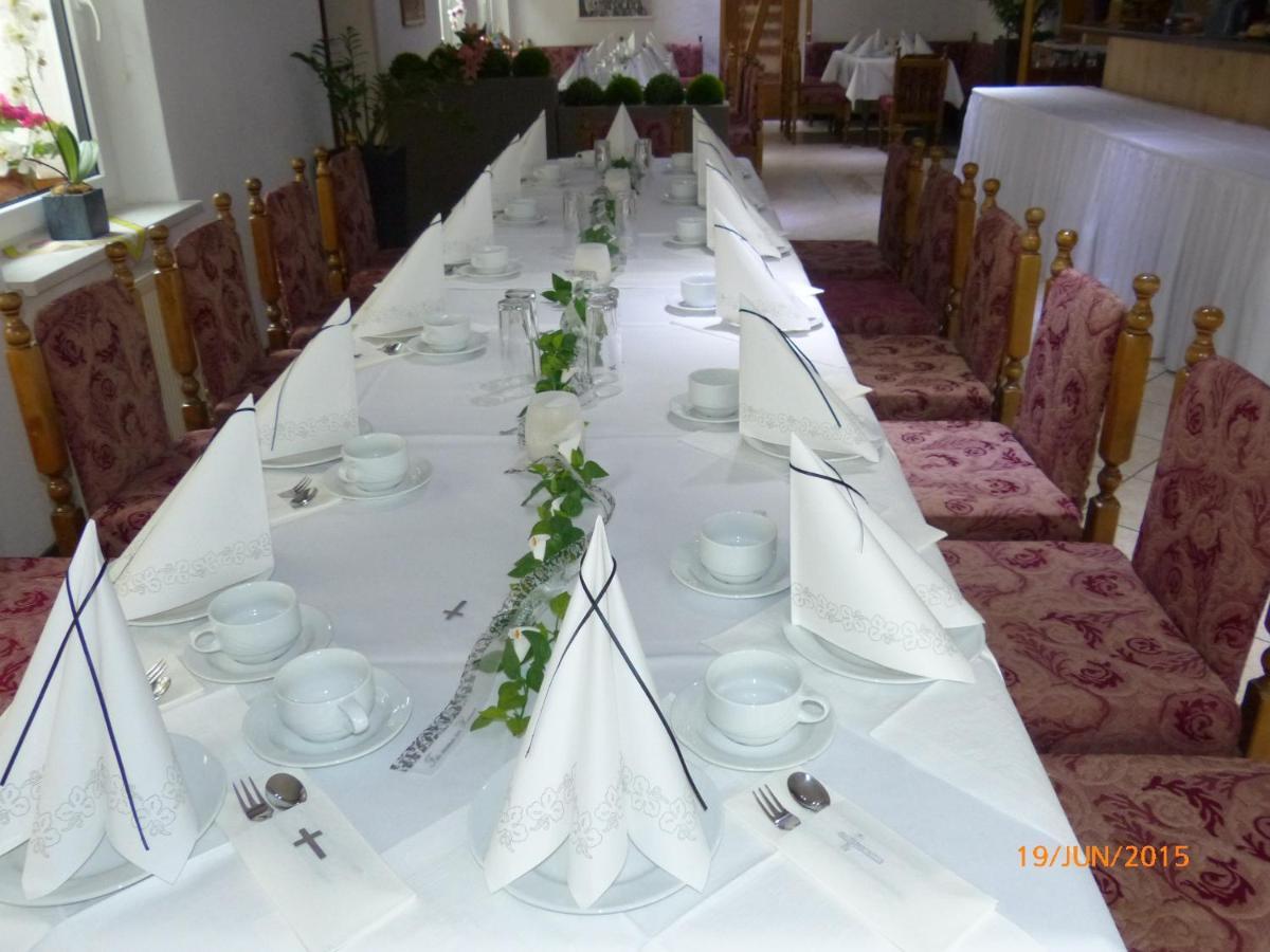 Hotel/Restaurant Balkan Зёммерда Экстерьер фото