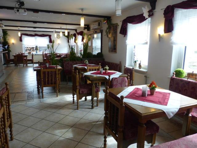 Hotel/Restaurant Balkan Зёммерда Экстерьер фото